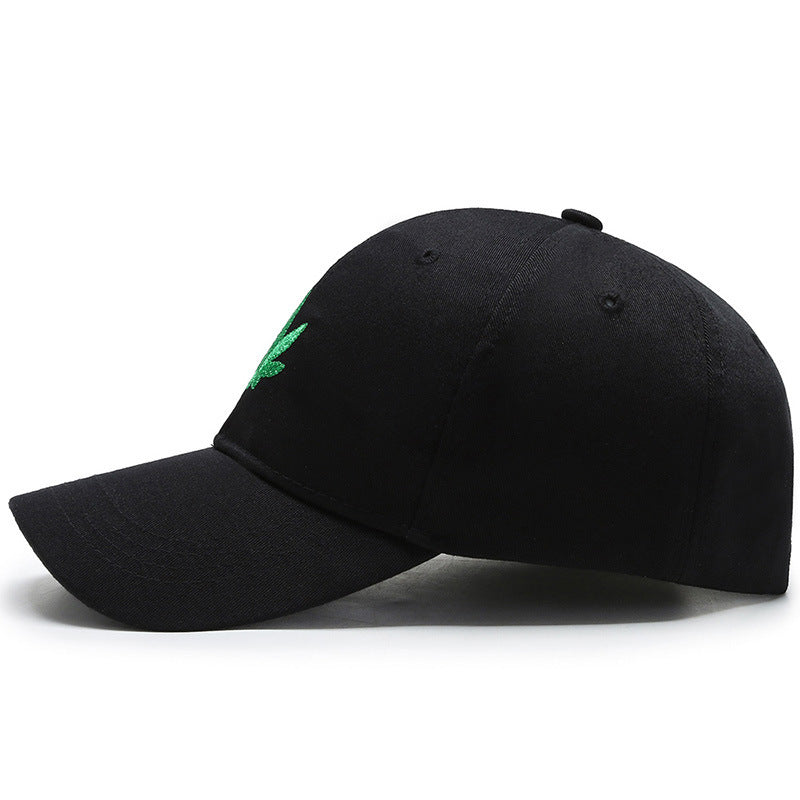Casquette de baseball avec feuille de cannabis